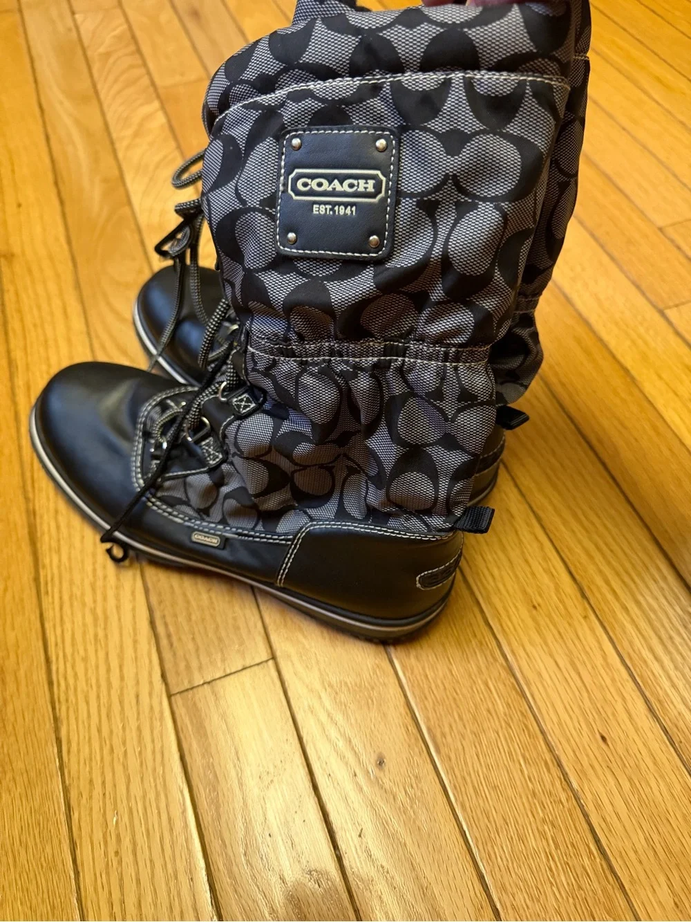 COACH Signature Shaine Snow Boots Size 8.5
